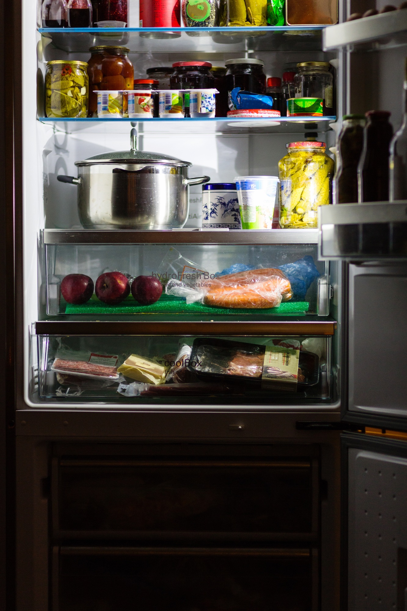 Website traffic buyers : have you ever wonder if a television, audio system or a refrigerator ever visit your website ?